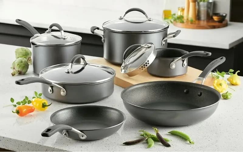 Appliances & Furniture Online Giveaways UK: Win a Circulon ScratchDefense Extreme Non-Stick Cookware - 5 Piece Set. Hosted by Good House Keeping.