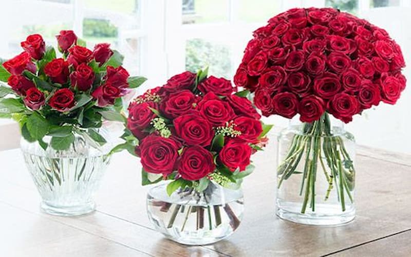 Home & Garden Online Giveaways UK: Win a One-Year Flower Subscription for Two from Blossoming Gifts. Hosted by ITV.