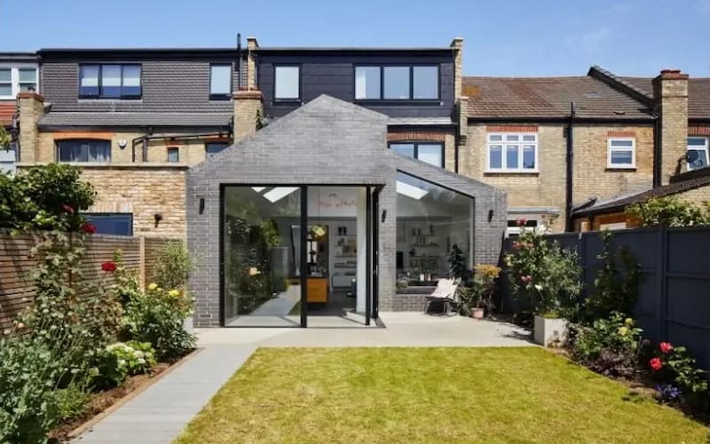Arts & Crafts Online Giveaways UK: Win tickets to the Homebuilding & Renovating Show plus a free e-book. Hosted by Womens Health Mag.
