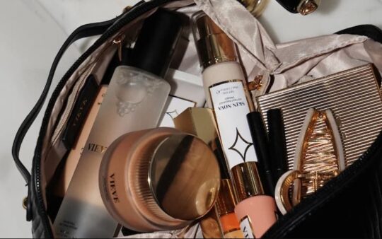 Beauty & Cosmetics Online Giveaways UK: Win VIEVE's bestselling beauty bundle worth £520. Hosted by Sheerluxe.
